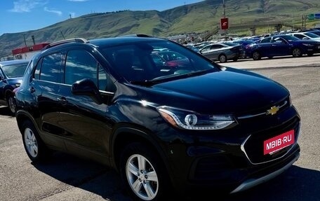 Chevrolet Trax, 2022 год, 1 699 000 рублей, 2 фотография