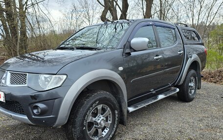 Mitsubishi L200 IV рестайлинг, 2011 год, 1 400 000 рублей, 1 фотография
