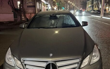 Mercedes-Benz E-Класс, 2011 год, 1 180 000 рублей, 1 фотография