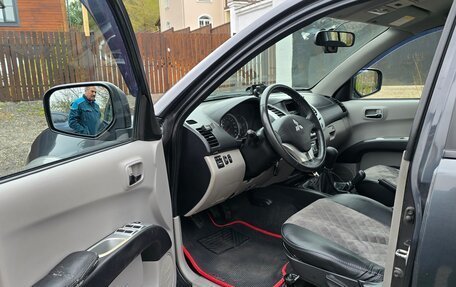 Mitsubishi L200 IV рестайлинг, 2011 год, 1 400 000 рублей, 9 фотография