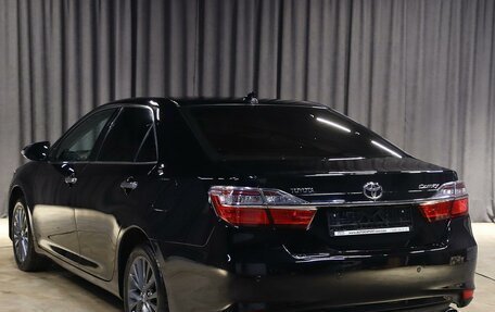 Toyota Camry, 2017 год, 1 849 000 рублей, 4 фотография