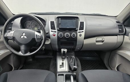 Mitsubishi Pajero Sport II рестайлинг, 2014 год, 1 560 000 рублей, 11 фотография