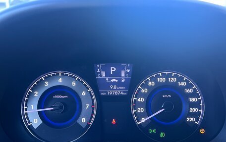 Hyundai Solaris II рестайлинг, 2011 год, 780 000 рублей, 8 фотография
