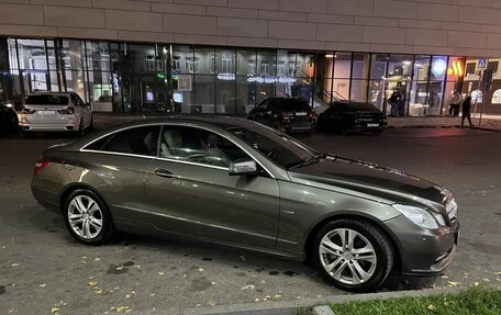 Mercedes-Benz E-Класс, 2011 год, 1 180 000 рублей, 6 фотография