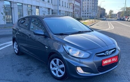 Hyundai Solaris II рестайлинг, 2011 год, 780 000 рублей, 7 фотография