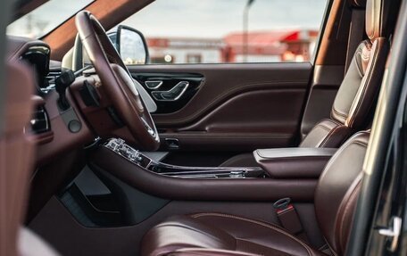 Lincoln Aviator II, 2020 год, 6 490 000 рублей, 18 фотография