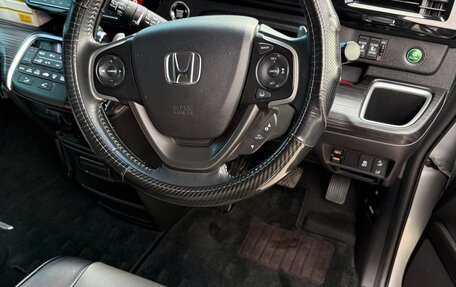 Honda Stepwgn IV, 2016 год, 1 850 000 рублей, 2 фотография