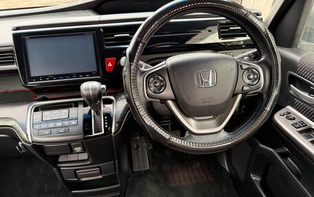 Honda Stepwgn IV, 2016 год, 1 850 000 рублей, 4 фотография