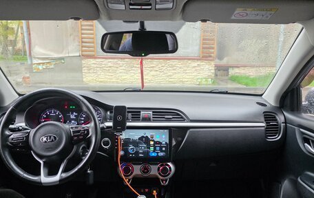 KIA Rio IV, 2018 год, 1 100 000 рублей, 8 фотография