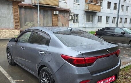 KIA Rio IV, 2018 год, 1 100 000 рублей, 3 фотография