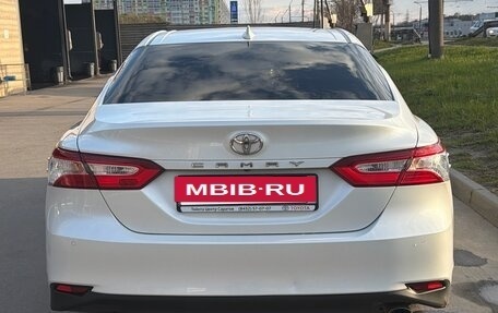 Toyota Camry, 2019 год, 3 100 000 рублей, 3 фотография