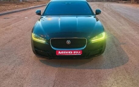 Jaguar XE I рестайлинг, 2015 год, 2 фотография