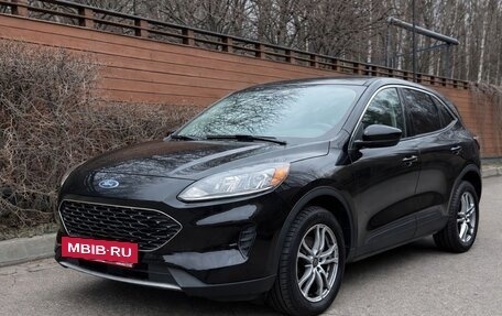 Ford Escape, 2020 год, 1 950 000 рублей, 3 фотография
