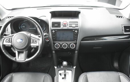 Subaru Forester, 2018 год, 1 900 000 рублей, 13 фотография