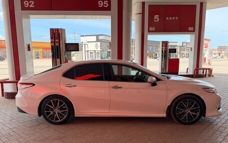 Toyota Camry, 2021 год, 2 950 000 рублей, 6 фотография