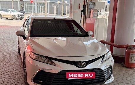 Toyota Camry, 2021 год, 2 950 000 рублей, 4 фотография