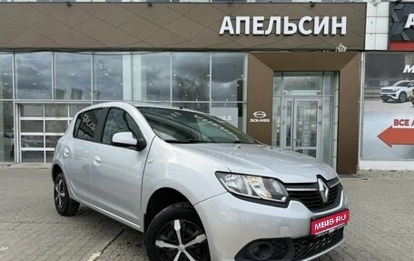 Renault Sandero II рестайлинг, 2015 год, 510 000 рублей, 1 фотография