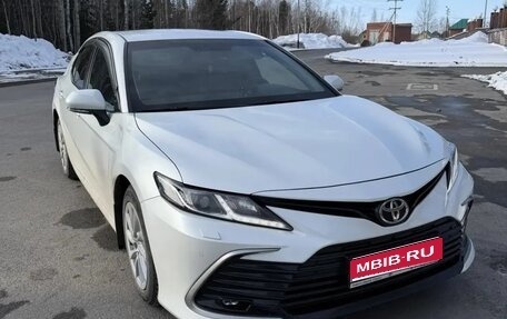 Toyota Camry, 2021 год, 3 155 000 рублей, 1 фотография