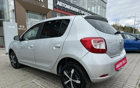Renault Sandero II рестайлинг, 2015 год, 510 000 рублей, 17 фотография