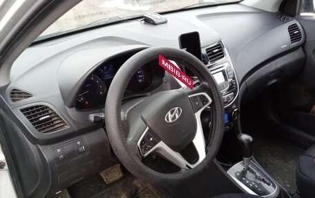 Hyundai Solaris II рестайлинг, 2012 год, 650 000 рублей, 5 фотография