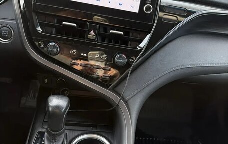 Toyota Camry, 2021 год, 3 155 000 рублей, 2 фотография