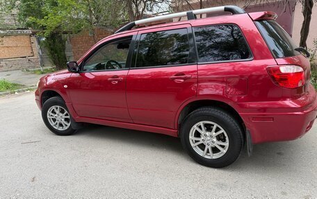 Mitsubishi Outlander III рестайлинг 3, 2005 год, 670 000 рублей, 5 фотография