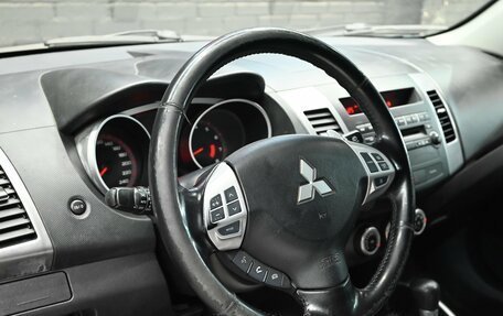 Mitsubishi Outlander III рестайлинг 3, 2008 год, 1 100 000 рублей, 12 фотография