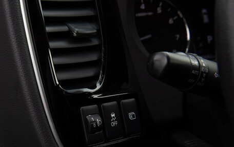 Mitsubishi Outlander III рестайлинг 3, 2021 год, 2 698 000 рублей, 15 фотография