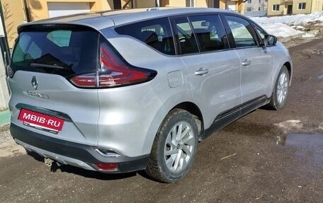 Renault Espace V рестайлинг, 2017 год, 1 500 000 рублей, 3 фотография