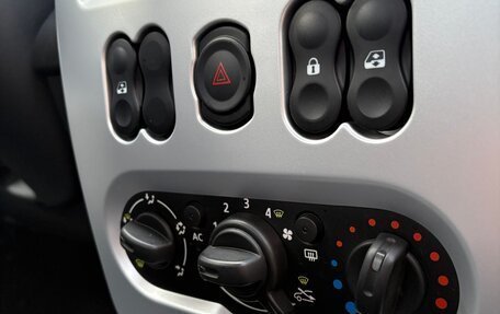 Renault Logan I, 2013 год, 890 000 рублей, 17 фотография