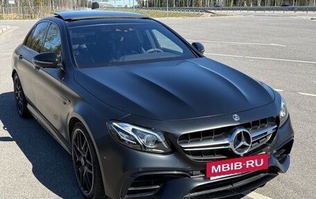 Mercedes-Benz E-Класс AMG, 2017 год, 8 800 000 рублей, 2 фотография