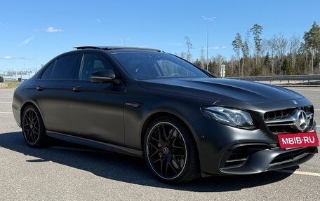 Mercedes-Benz E-Класс AMG, 2017 год, 8 800 000 рублей, 3 фотография
