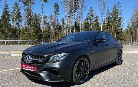 Mercedes-Benz E-Класс AMG, 2017 год, 8 800 000 рублей, 4 фотография