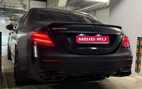 Mercedes-Benz E-Класс AMG, 2017 год, 8 800 000 рублей, 23 фотография