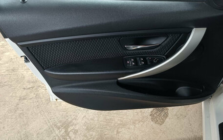 BMW 3 серия, 2015 год, 1 599 000 рублей, 19 фотография