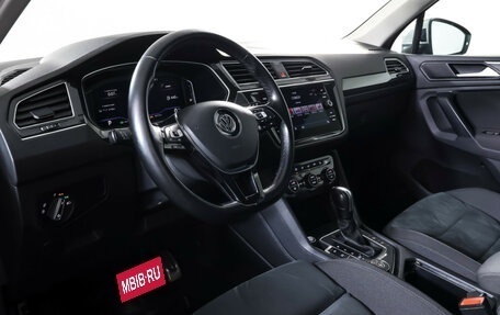 Volkswagen Tiguan II, 2020 год, 2 985 000 рублей, 15 фотография