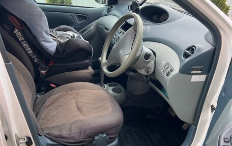 Toyota Vitz, 2001 год, 400 000 рублей, 24 фотография