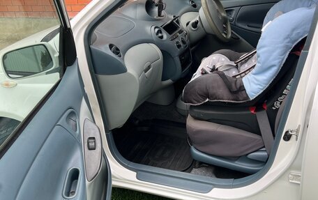 Toyota Vitz, 2001 год, 400 000 рублей, 29 фотография