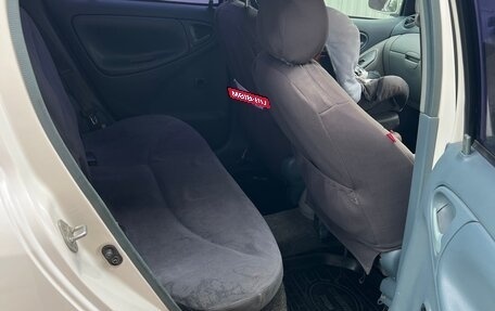 Toyota Vitz, 2001 год, 400 000 рублей, 25 фотография