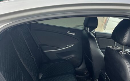 Hyundai Solaris II рестайлинг, 2011 год, 680 000 рублей, 6 фотография