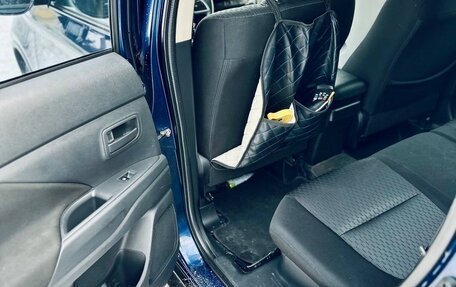 Mitsubishi Outlander III рестайлинг 3, 2015 год, 1 900 000 рублей, 14 фотография