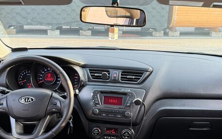 KIA Rio III рестайлинг, 2011 год, 550 000 рублей, 3 фотография