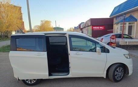 Honda Freed I, 2012 год, 1 150 000 рублей, 3 фотография