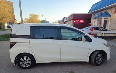 Honda Freed I, 2012 год, 1 150 000 рублей, 5 фотография