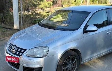 Volkswagen Jetta VI, 2009 год, 590 000 рублей, 21 фотография
