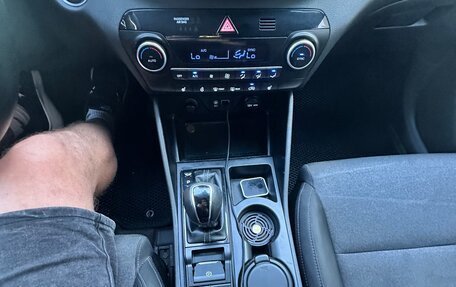 Hyundai Tucson III, 2018 год, 2 330 000 рублей, 5 фотография
