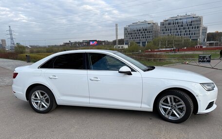 Audi A4, 2017 год, 2 050 000 рублей, 5 фотография