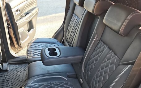 Mitsubishi Outlander III рестайлинг 3, 2021 год, 2 600 000 рублей, 30 фотография