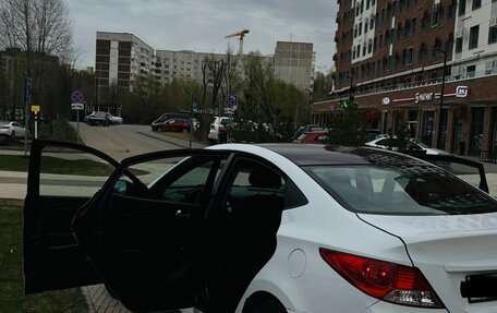 Hyundai Solaris II рестайлинг, 2011 год, 480 000 рублей, 10 фотография