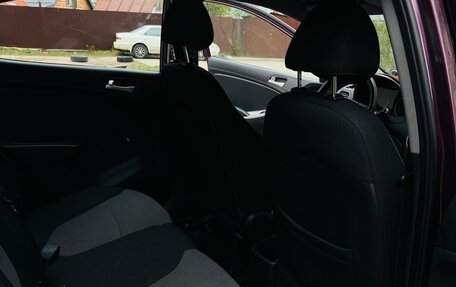 Hyundai Solaris II рестайлинг, 2011 год, 480 000 рублей, 21 фотография
